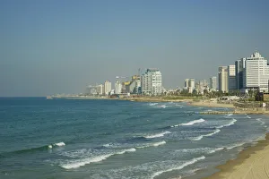 Prints of Israel, Tel Aviv: along the coastline, beach Images Dated 2016 December: Israel, Tel Aviv: along the coastline, beach