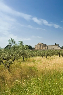 Images Dated 1st June 2005: Italy, Abruzzo, San Giovanni in Venere, San Giovanni in Venere Abbey (8th c
