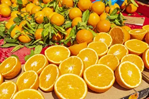 Images Dated 22nd August 2019: Italy, Apulia, Metropolitan City of Bari, Locorotondo. Oranges for sale in an outdoor