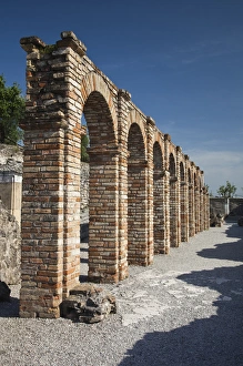 Images Dated 22nd May 2009: ITALY, Brescia Province, Sirmione. Grotte di Catullo ruins