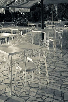 Cafe Tables and Chairs Collection: Italy, Brescia Province, Sirmione. Lakeside cafe tables