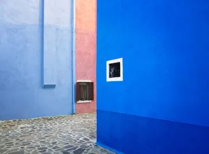 Images Dated 13th September 2018: Italy, Burano. Colorful buildings. Credit as: Jim Nilsen / Jaynes Gallery / DanitaDelimont
