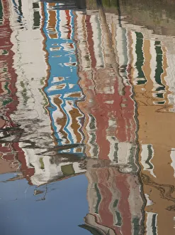 Images Dated 3rd April 2020: Italy, Burano, reflection of colorful houses in canal