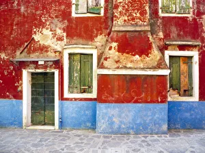 Images Dated 14th September 2018: Italy, Burano. Weathered window and walls