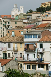 Images Dated 14th May 2005: ITALY-Calabria-PIZZO: Town detail