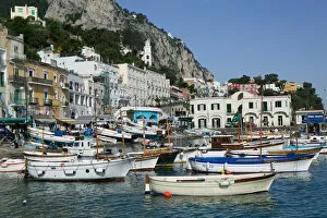 Images Dated 10th May 2005: ITALY-Campania-(Bay of Naples)-CAPRI: Marina di Caterola / Capri Town Port