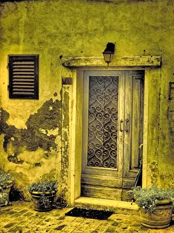 Images Dated 9th December 2019: Italy, Chiusure. Infrared image of old door in typical buildings in the village