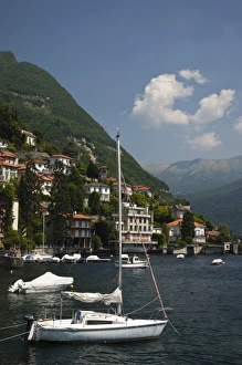 Como Province Prints: Italy, Como Province, Moltrasio. Lakefront