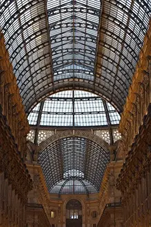 ITALY, Milan Province, Milan. Galleria Vittorio Emanuele II shopping arcade, interior