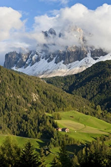 Images Dated 26th September 2010: Italy, near Bolzano, Val di Funes, St. Magdalena and Dolomites