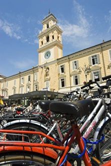 Images Dated 6th May 2009: Italy, Parma, Piazza Garibaldi