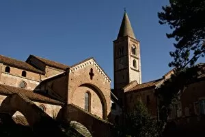 Images Dated 24th October 2006: Italy, Piedmont (Piemonte), western region, Staffarda, Abbazia de Staffarda (Cistercian