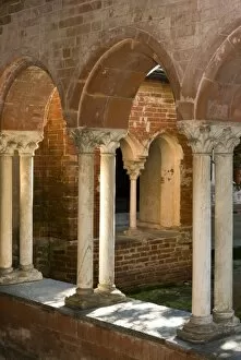 Images Dated 24th October 2006: Italy, Piedmont (Piemonte), western region, Staffarda, Abbazia de Staffarda (Cistercian Abbey)