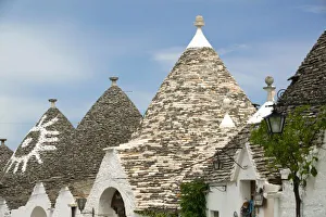 Images Dated 30th May 2005: Italy, Puglia, Alberobello, Terra dei Trulli, Unesco World Heritage Site Trulli House