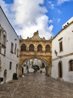 Images Dated 8th April 2019: Italy, Puglia, Brindisi, Itria Valley, Ostuni