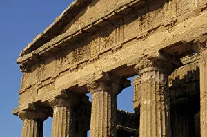 Images Dated 26th July 2006: Italy, Sicily, Agrigento. Temple of Concord