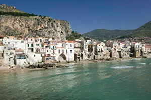 Images Dated 25th May 2005: Italy, Sicily, Cefalu, La Marina from Town Pier