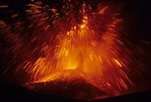 Images Dated 25th March 2005: Italy, Sicily, Mount Etna, activity of the explosive vent on the North side of the