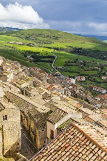 Images Dated 4th February 2020: Italy, Sicily, Palermo Province, Gangi. View of the town of Gangi in the mountains of