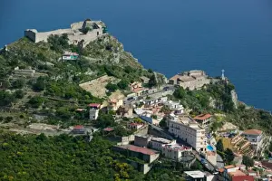 Taormina Prints: ITALY-Sicily-TAORMINA: Castello View from CASTELMOLA town