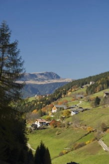 Images Dated 30th October 2005: Italy, Trentino - Alto Adige, Bolzano province, Dolomites, Val di Funes, Santa Maddalena