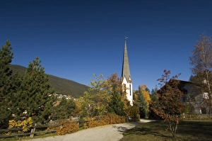 Images Dated 31st October 2005: Italy, Trentino - Alto Adige, Bolzano province, Dolomites, Val Gardena, Ortisei