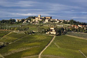 Images Dated 13th April 2022: Italy, Tuscany, San Gimignano