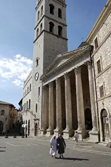 Images Dated 13th May 2007: Italy, Umbria, Assisi. Tempio di Minerva, Piazza del Comune