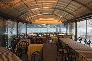 Images Dated 2nd June 2009: ITALY, Verbano-Cusio-Ossola Province, Stresa. Lakeside cafe, Isola Superiore O Dei