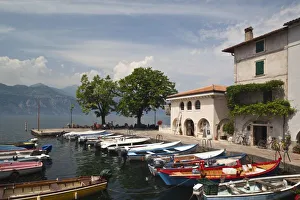 Images Dated 24th May 2009: Italy, Verona Province, Malcesine. Cassone old harbor
