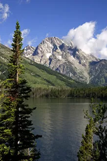 Jenny Lake in Grand Teton National Park, Wyoming. jenny lake, lake, mountains