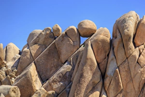 Images Dated 7th April 2011: Joshua Tree NP, granite rock formations