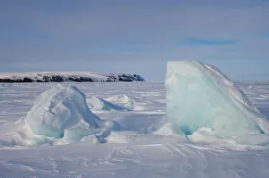 Images Dated 23rd April 2006: jumbled ice on the frozen Arctic ocean, off Herschel island, Mackenzie River delta