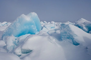 Images Dated 12th May 2006: jumbled up ice in the frozen Chuckchi Sea, off Point Barrow, Arctic Alaska