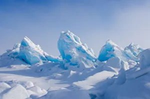 Images Dated 12th May 2006: jumbled up ice in the frozen Chuckchi Sea, off Point Barrow, Arctic Alaska