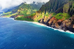 Images Dated 21st October 2015: Kalalau Beach on the Na Pali Coast, Coast Wilderness State Park, Kauai, Hawaii, USA