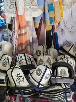 Stadt Prints: Kalpak (Al-Kalpak), the traditional felt hat of Kyrgyzstan