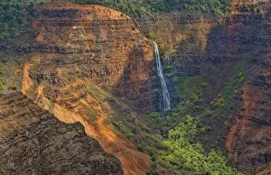Images Dated 2027 December: Kauai Hawaii scenic Waimea Canyon State Park red cliffs from above canyon with distant