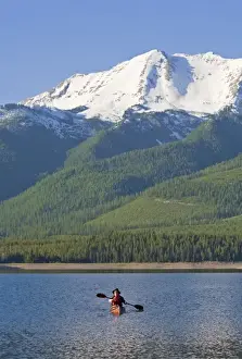 Images Dated 23rd May 2009: Kayaking on Hungry Horse Reservoir with Great Northern Mountain in background in