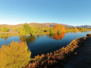 Australia Collection: Kellands Pond, near Twizel, Mackenzie District, South Canterbury, South Island, New