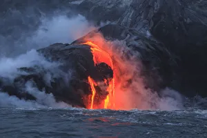 Images Dated 13th February 2013: Kilauea lava flow near former town of Kalapana, Big Island, Hawaii, USA