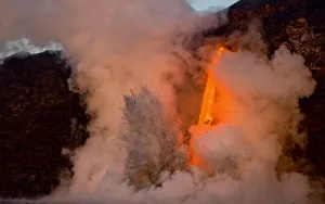 Images Dated 14th February 2017: Kilauea volcano, Big Island, Hawaii. A rare lava flow formation called a fire