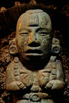 Images Dated 16th November 2006: KLG, Royal, Maya, Tomb II