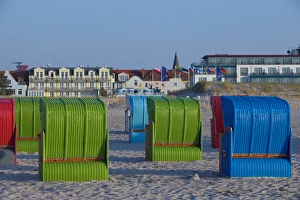 Images Dated 27th April 2004: korbe, warnemunde beach