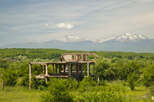 Images Dated 12th May 2007: KOSOVO, Ranove. Christian village of Ranove destroyed during the Kosovo War 1998-1999