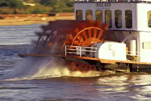 Boating Prints: LA, New Orleans. Paddlewheel of the Creole Queen on the Mississippi River