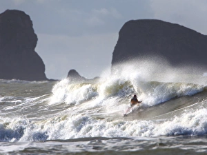 Images Dated 26th February 2012: La Push Pummel and sea stacks