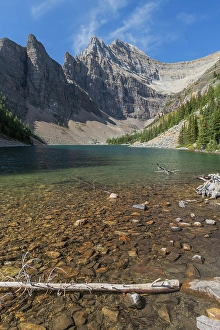 Images Dated 1st October 2023: Lake Agnes, Banff National Park, Alberta, Canada
