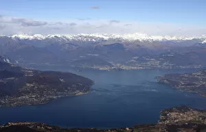 Images Dated 10th December 2007: Lake of Lugano, on the border between Switzerland, north side, and Italy, south side