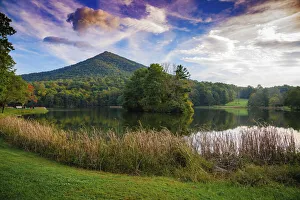 Images Dated 5th August 2021: Lake reflections, Peaks Of Otter, Blue Ridge Parkway, Smoky Mountains, USA